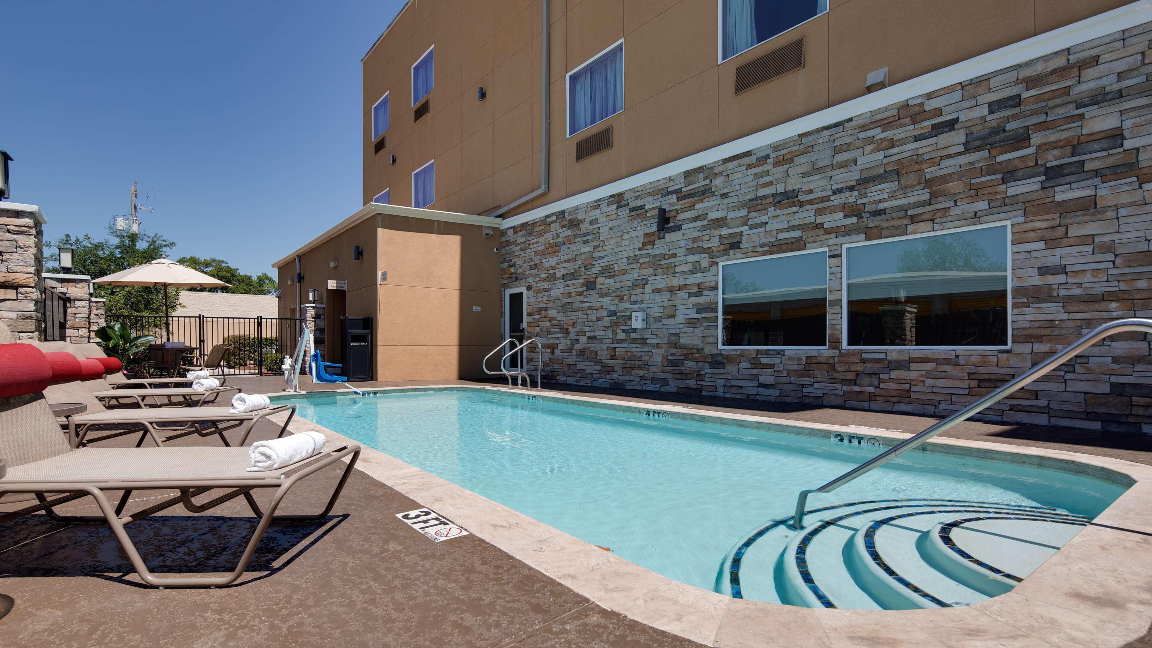 Best Western Plus Lake Jackson Inn & Suites Eksteriør billede