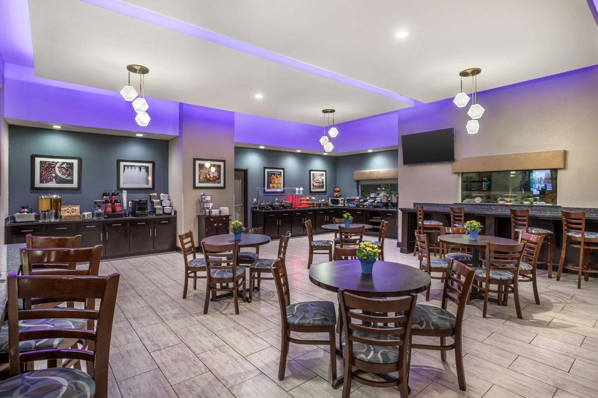 Best Western Plus Lake Jackson Inn & Suites Eksteriør billede